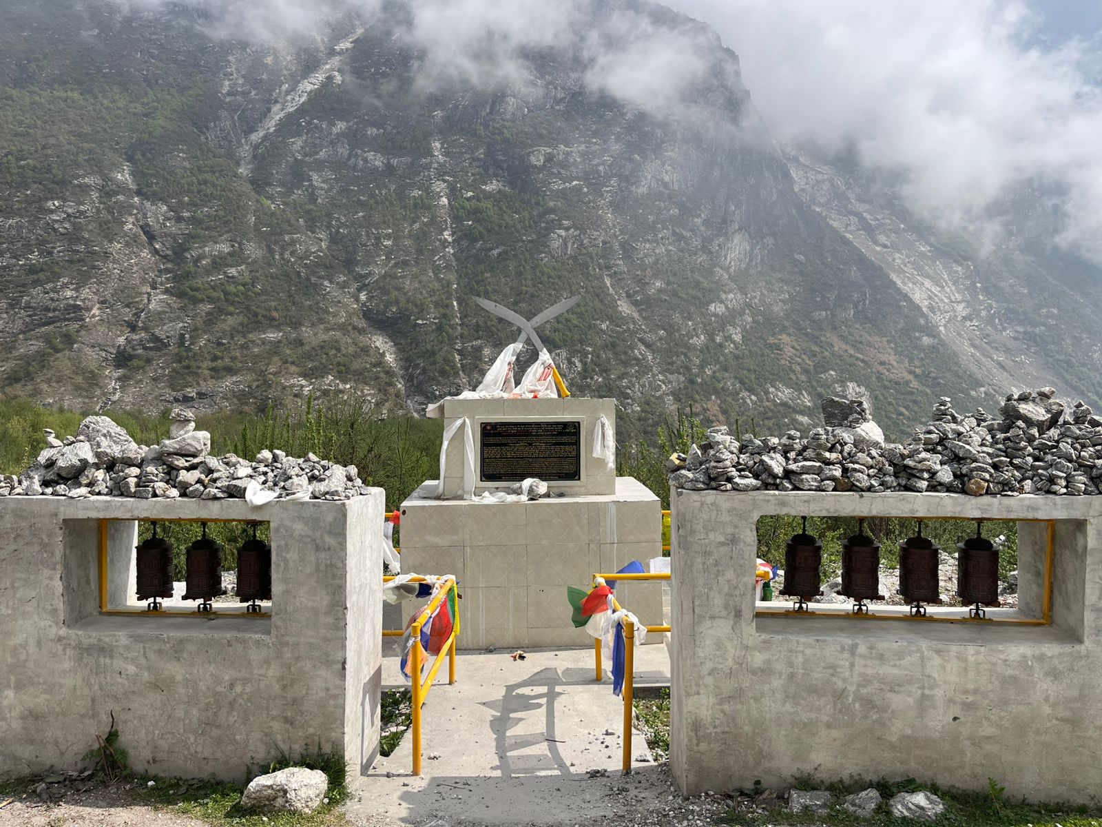 Memory of Who are passed in 2015 Earthquake
