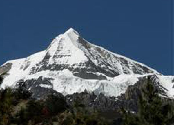 Chulu East Peak Climbing