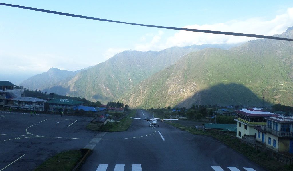 How to hire a Guide in Lukla