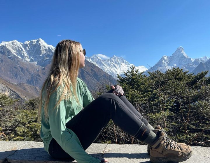 Everest base camp trek in autumn season