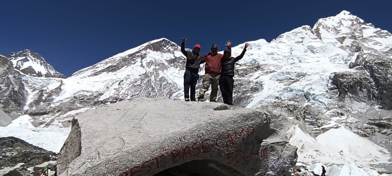 Everest trekking in September